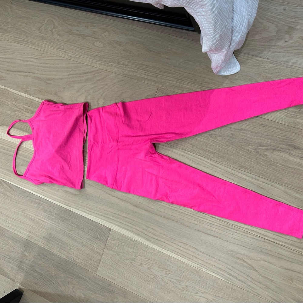 Beyond Yoga Pink Leggings Top